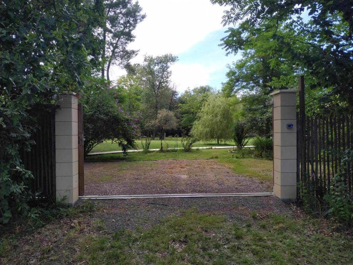 LéognanLes Roulottes Vesta别墅 外观 照片